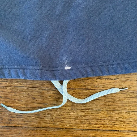 Vuori Grey Crewneck - Picture 4 of 5